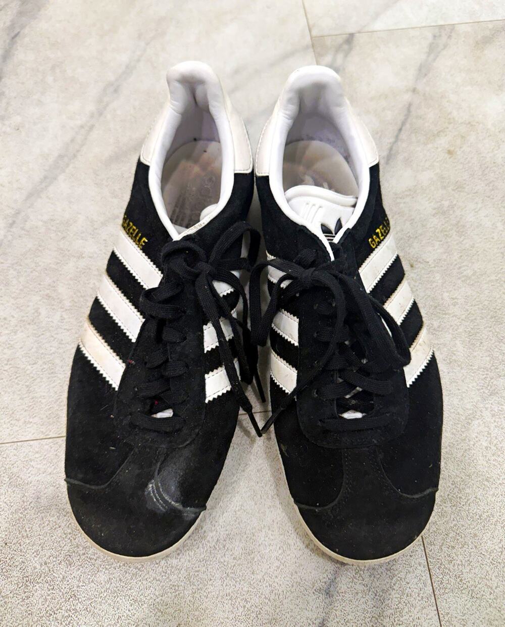 adidas Gazelle Black/White Low Top Lace Up Men's Sneakers BB5495
